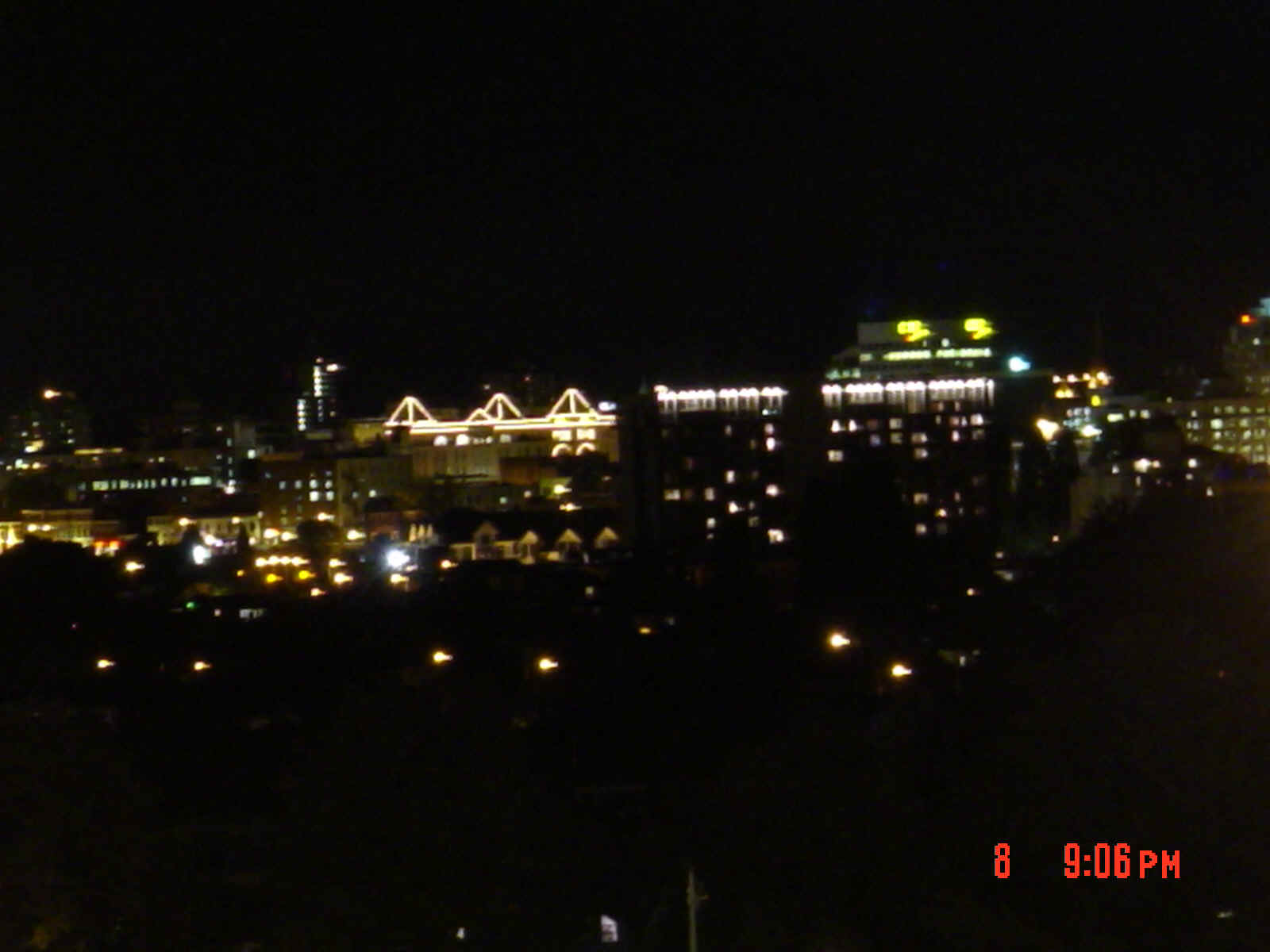 14.jpg (443198 bytes)